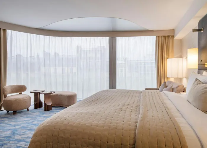 Renaissance Paris Arc De Triomphe Hotel